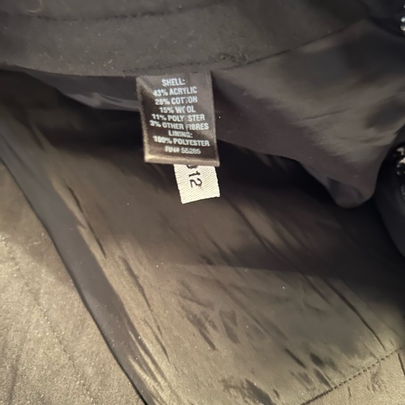 Express Shorts - Picture 8 of 9